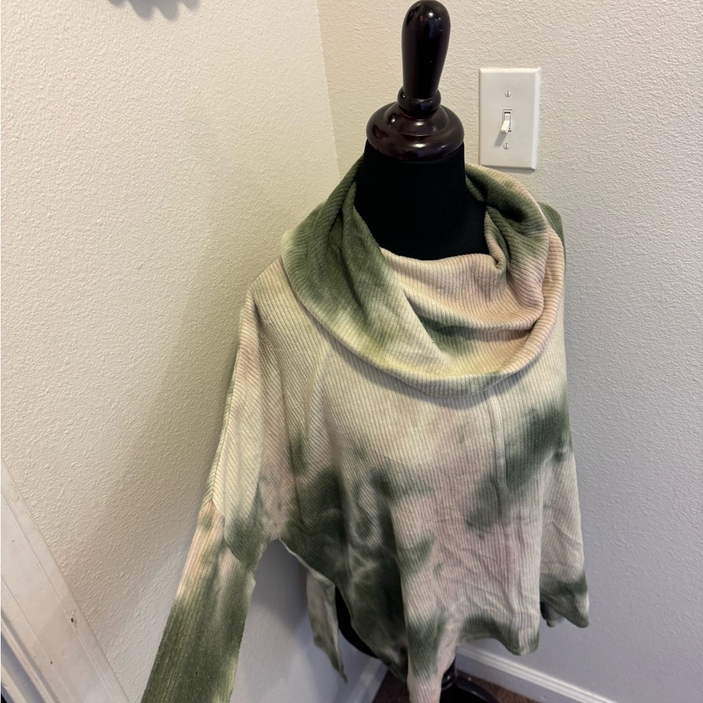 2 FOR $20 StatusChenault Oversized Cowl Neck Sweater Hi-Low Tie Dye Green XS NEW - Picture 2 of 11